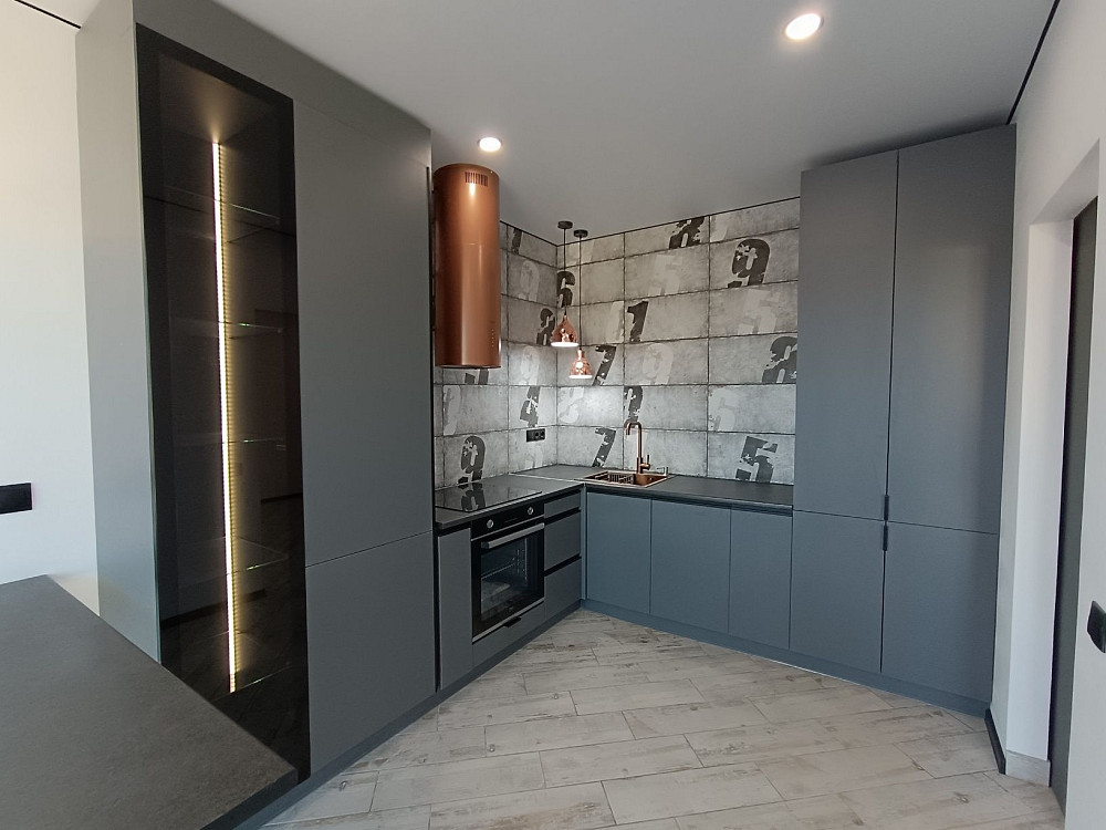 Стильна 1но кімнатна в самому центрі міста Івано-Франківськ - зображення 2