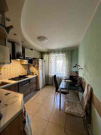 2к на Виставці, зупинка Елекроніки! Цегла! Хмельницький