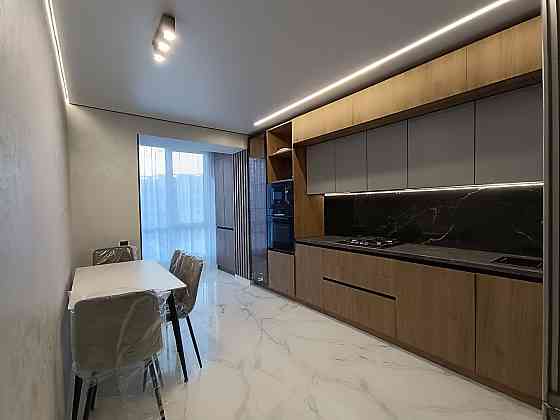 Центр 2х кімнатна квартира з якісним ремонтом,меблями та технікою Івано-Франківськ