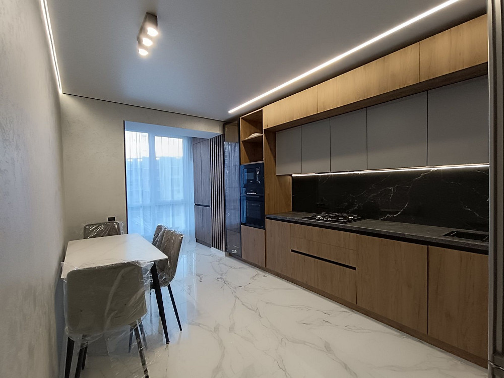 Центр 2х кімнатна квартира з якісним ремонтом,меблями та технікою Івано-Франківськ - зображення 1