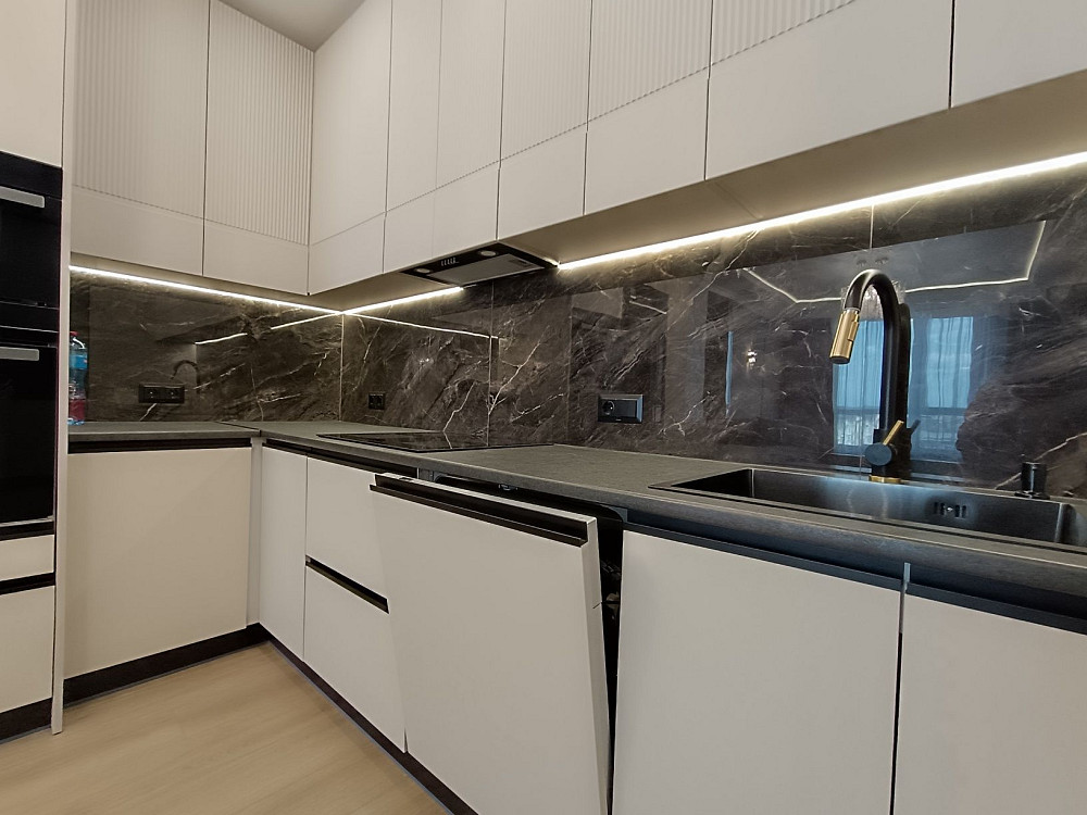 Вишукана простора квартира в самому центрі міста Івано-Франківськ - зображення 2