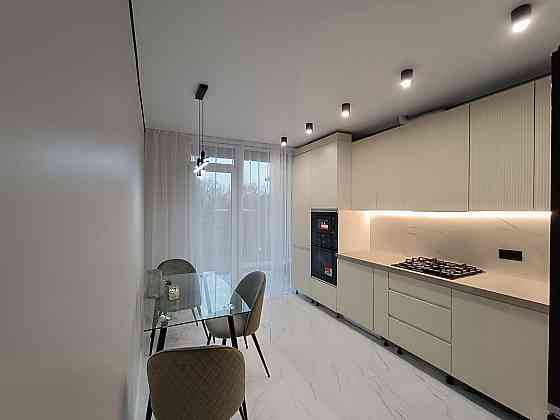 Стильна,простора 1но кімнатна квартира в обжитому будинку Івано-Франківськ