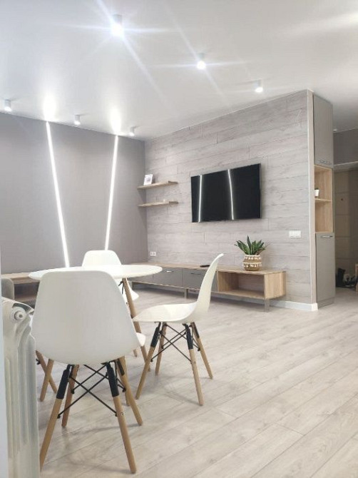 Аренда красивой студии в новострое  Метро Защитников 1 минута Харьков - изображение 1