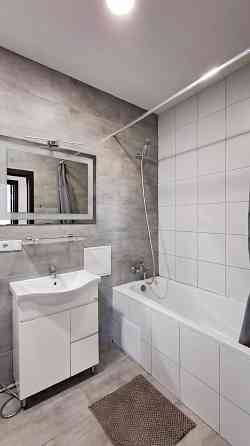 Оренда 3-х кімнатної квартири на вул. Р. Окіпної 10 без комісії Київ