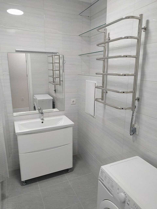 2-х кімнатна, центр, ремонт, ніхто не жив. Черкассы - изображение 8