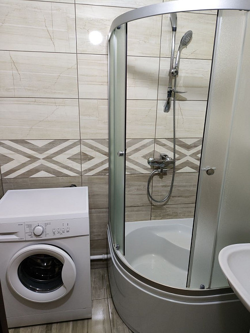 Оренда однокімнатна Л.Українки 12 біля атб 2 поверх 40кв м Калуш - зображення 3