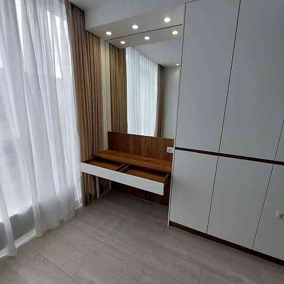 Аренда  2 ком. квартиры студия Новострой Пятый Континент на Победе Днепр