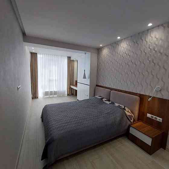 Аренда  2 ком. квартиры студия Новострой Пятый Континент на Победе Днепр