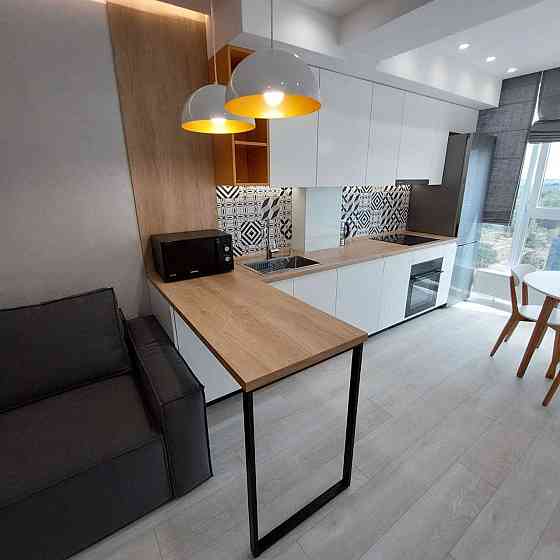 Аренда  2 ком. квартиры студия Новострой Пятый Континент на Победе Днепр