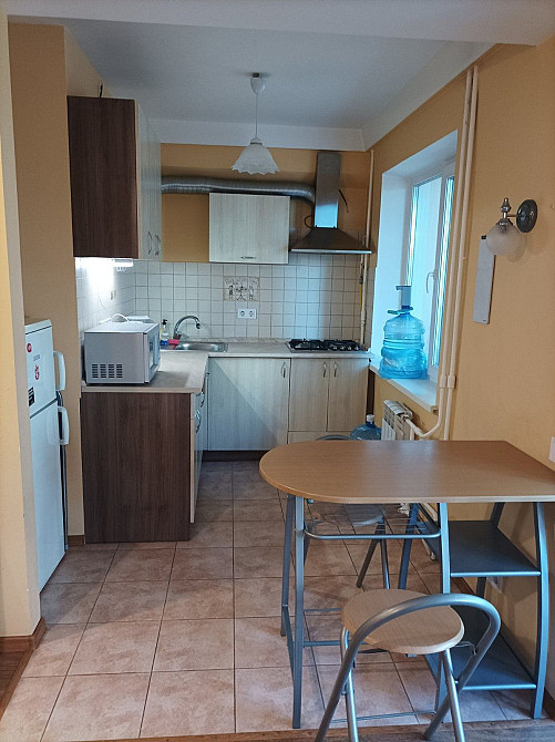 Оренда 1 кім вул. Коновальця 37 Київ - зображення 1