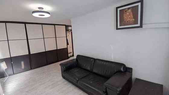 2к.квартира пров. Лабораторний,4 Київ