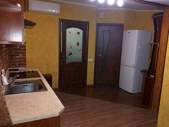 Оренда 1 кімнатної квартири вул.І.-Т.Куровця.(Боткіна).2/2.  9000 грн Львов