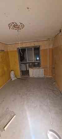 Кривий Ріг.Продається 4 кімнатна квартира без ремонту. Кривой Рог