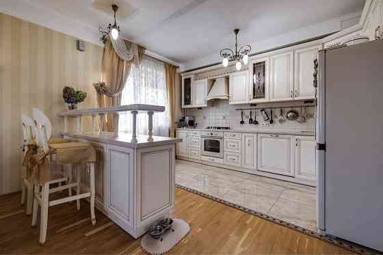 Продаж 2 рівневої кв. біля парку по вул Виговського. Львів