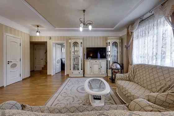 Продаж 2 рівневої кв. біля парку по вул Виговського. Львів