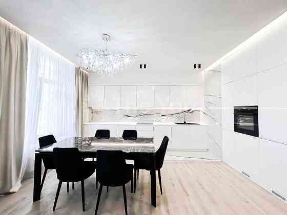 Продаж 3к квартири 103 м2 ЖК "Новопечерські Липки" Верхогляда 17-Б Киев