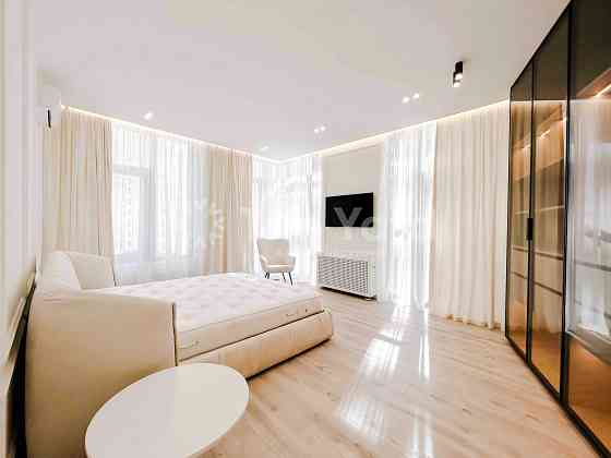 Продаж 3к квартири 103 м2 ЖК "Новопечерські Липки" Верхогляда 17-Б Киев