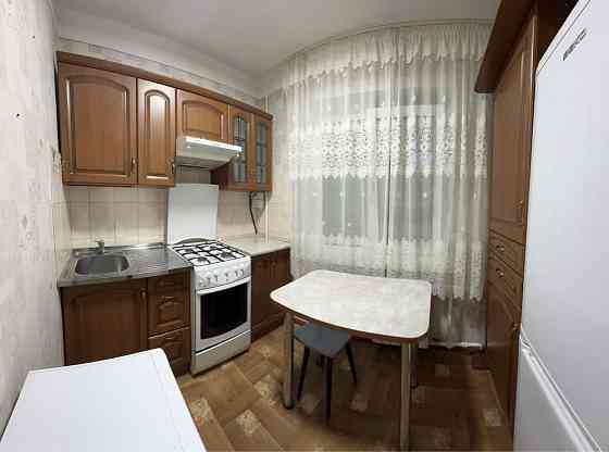 Кавказька 11, оренда однокімнатної квартири. Метро Вокзальна Киев