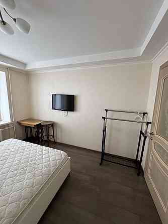 Оренда 3к Печерськ, Лесі Українки, 5 метро Палац України, Кловська Киев