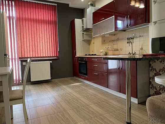 Большая евродвушка центр Замок цветов длительно 4 этаж Одесса