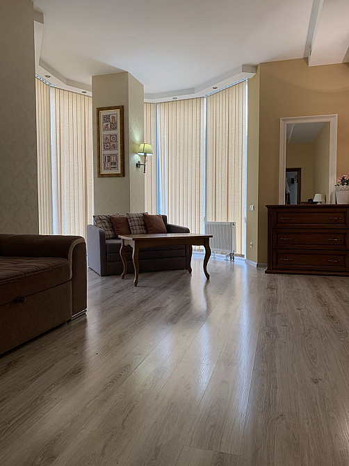 Большая евродвушка центр Замок цветов длительно 4 этаж Одесса - изображение 4