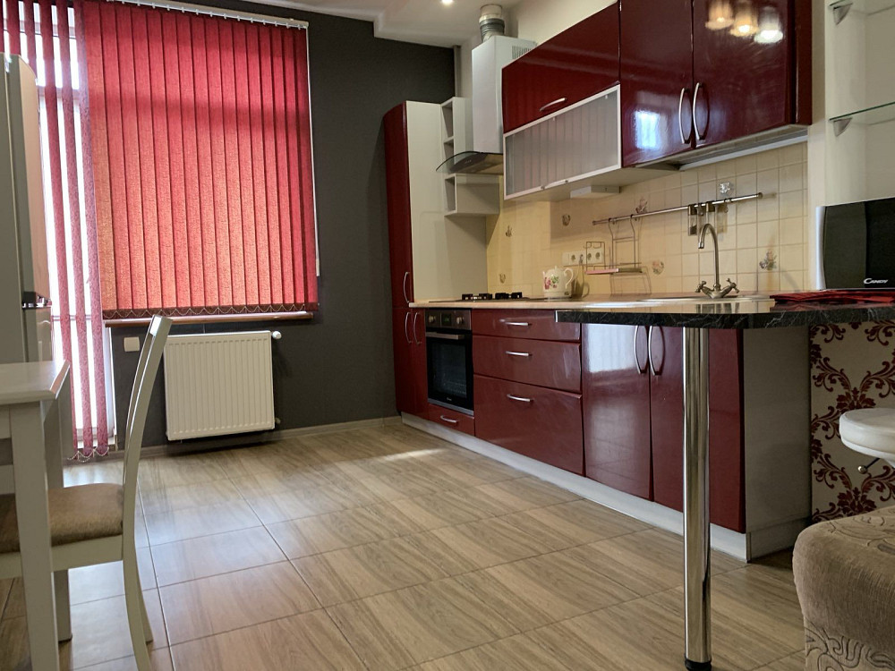 Большая евродвушка центр Замок цветов длительно 4 этаж Одесса - изображение 1