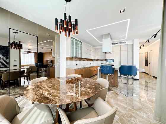 Продаж 4к 200 кв.м ЖК Новопечерські Липки, Андрія Верхогляда 15 Киев