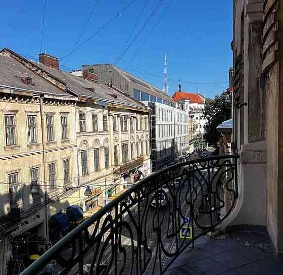 Власник, Квартира самий центр , Дорошенко вул, буд 15 148 м + підвал Львів