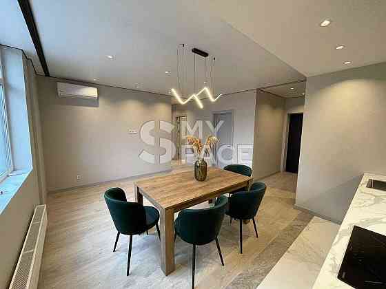 2К (70м) ЖК Варшавський 2, вул.Олександра Олеся, 7 Киев