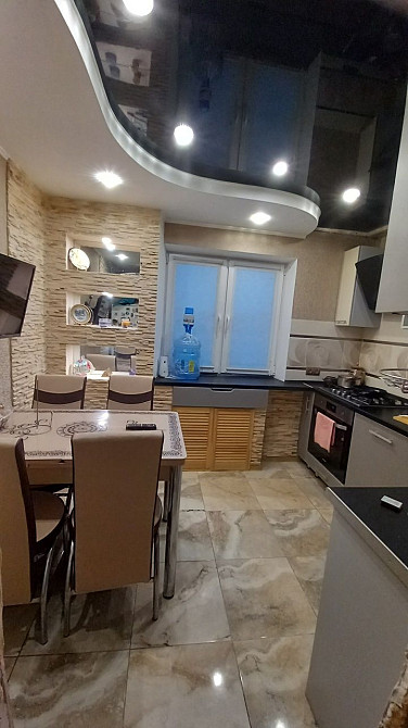 Сдам на долгий срок трёшку Запоріжжя - зображення 1