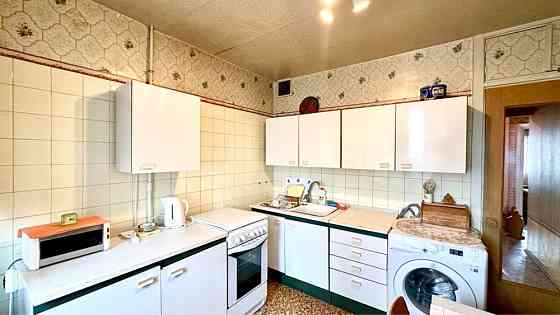 Продаж 3 к. Квартири метро Дарниця , Лівобережна Киев