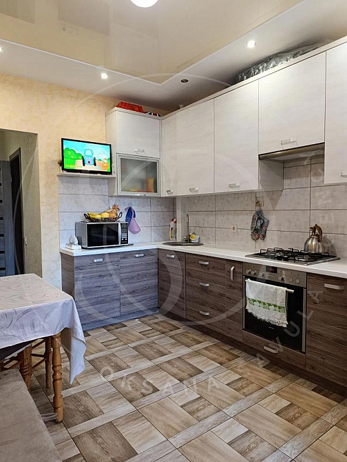 Продається 1 кімнатна квартира з ремонтом у м.Винники Винники - изображение 1