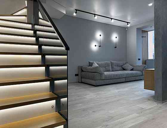 ЖК Лазурний  ( Лазурный) м.Харків, 2 рівня 3 кімнатна від власника Харьков