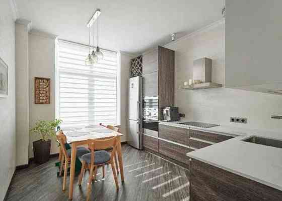 3кім квартира вул. Олени Пчілки 8! 100м2 - 85000дол Киев