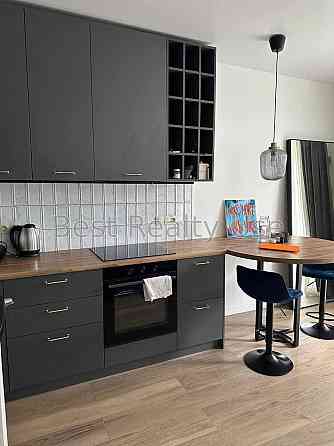 Продам 1 к кв з терасою  Голосіївський Васильківська Иподром Жуляни Киев