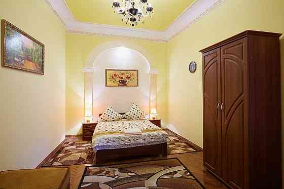 Довгострокова оренда 2х кім. в центрі - Театральна Львов