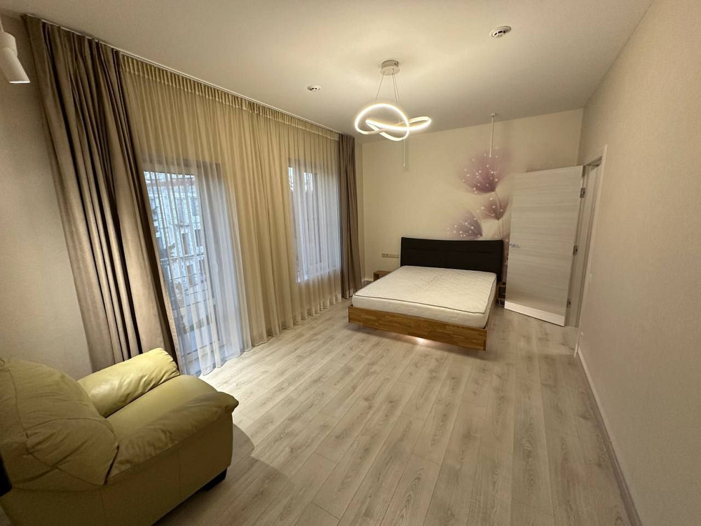 Фонтан.Сдам 1ком.квартиру и кухня-студия 16 Фонтана/Дача Ковалевского Одесса - изображение 1