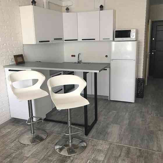 Сдается 1 комнатная квартира-студия в закрытом ЖК "Заречный" Київ