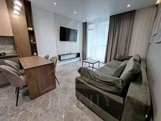 Дизайнерська спальня+студія в комфортному «Авалон Тайм», Липинського Львов