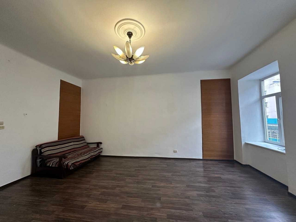 Продаж 1-кімнатної квартири біля ТЦ Магнус в центрі, вікна на фасад Львів - зображення 1