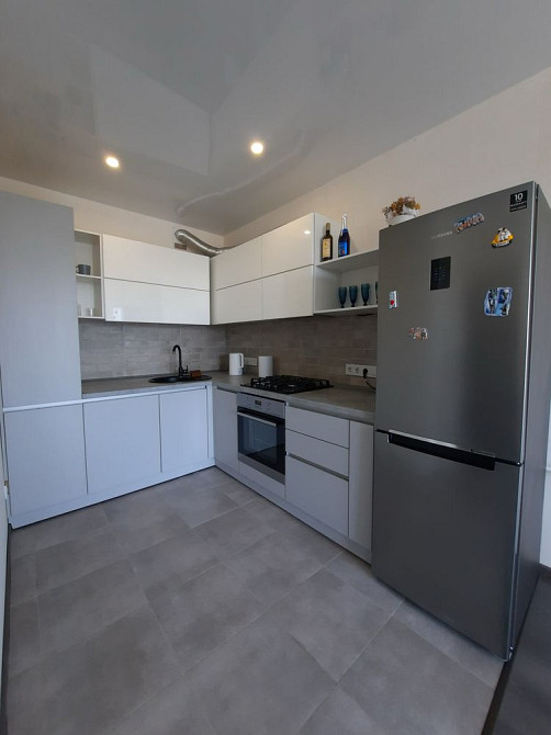 Простора квартира з великою кухнею-вітальнею 20м2! Топ ціна! Ірпінь - зображення 1