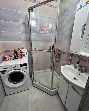 Затишна 2-кімнатна квартира біля метро Позняки Київ