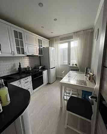 Затишна 2-кімнатна квартира біля метро Позняки Київ