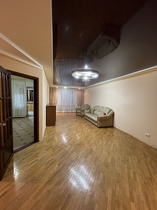 3х кімнатна квартира з євроремонтом на Позняках Київ - зображення 1