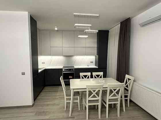 Здається в оренду двокімнатна квартира  з великим гаражем Ужгород