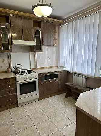 Простора двокімнатна в центрі міста на Української перемоги Івано-Франківськ