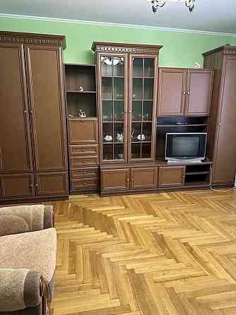 Простора двокімнатна в центрі міста на Української перемоги Івано-Франківськ