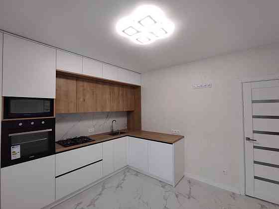 Однокімнатна з ремонтом Південно - Захід Хмельницкий