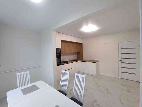 Однокімнатна з ремонтом Південно - Захід Хмельницкий