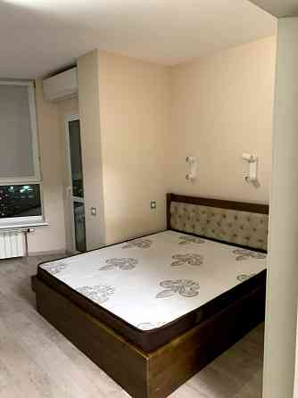 Оренда затишної квартири на вулиці Анни Ахматової, 22 Київ